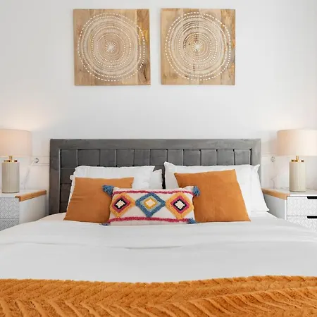 Cala De Mijas 2 Bedroom With Parking And Pool Apartment