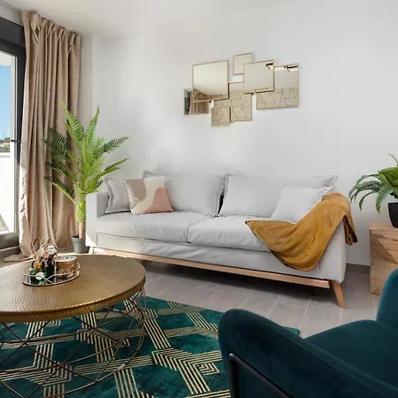 Cala De Mijas 2 Bedroom With Parking And Pool *