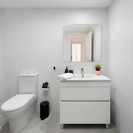 Apartment Cala De Mijas 2 Bedroom With Parking And Pool